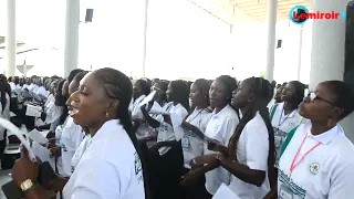 www.lemiroir1.net: Les Vraies Nouvelles dans le Web/Deugue Rêke  (Par Frédéric DIALLO & Ousmane DIALLO) POPONGUINE 2026-138é EDITION-L&rsquo;AMBIANCE A LA GRANDE MESSE. Ambiance à la grande messe – Poponguine 2026, 138ᵉ édition La messe solennelle du lundi 25 mai 2026 a clôturé le pèlerinage marial, et l’ambiance était à la fois recueillie et combative. Les chorales venues de tout le Sénégal ont alterné wolof, sérère, diola, français. Beaucoup de mouchoirs blancs agités au Magnificat.